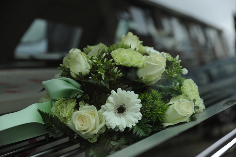 funeraire-FREJUS-min_flowers-4839339